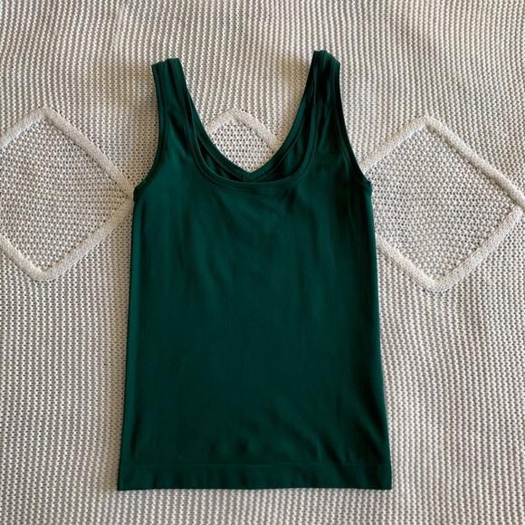 White House Black Market Tops - NWOT | WHBM Green Camisole